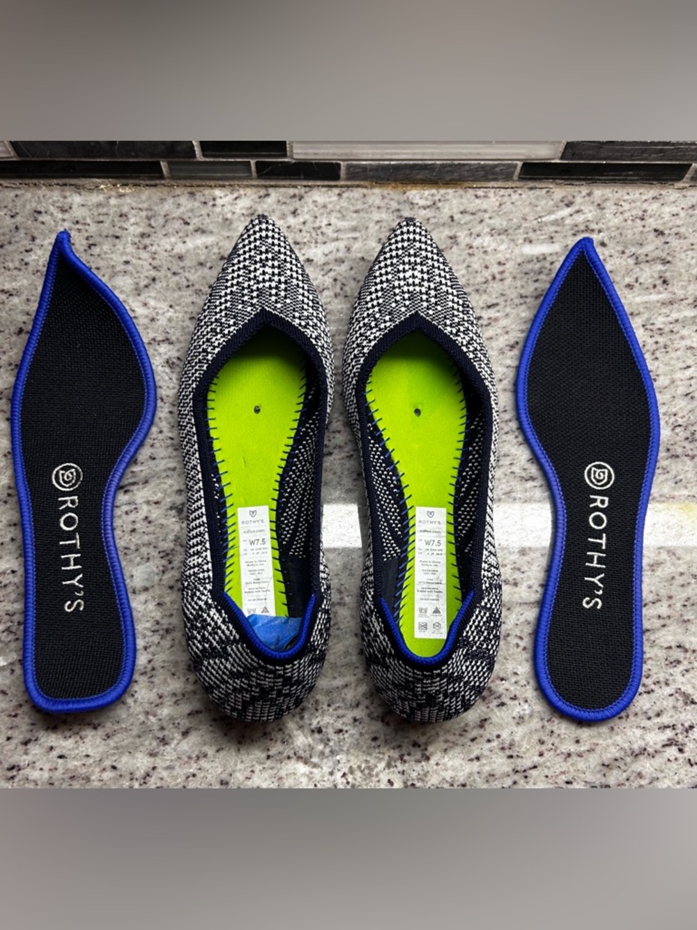 Rothy’s Pointed toe Navy and white Houndstooth Ballet Flats size 7.5 - Picture 6 of 7